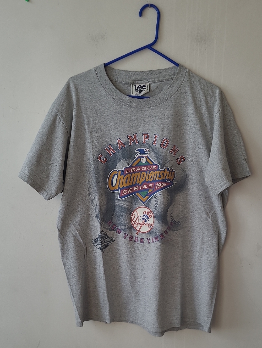 Lee Grey Yankees Championship Series Graphic Tee. Vantage 1997 . New Without Tag